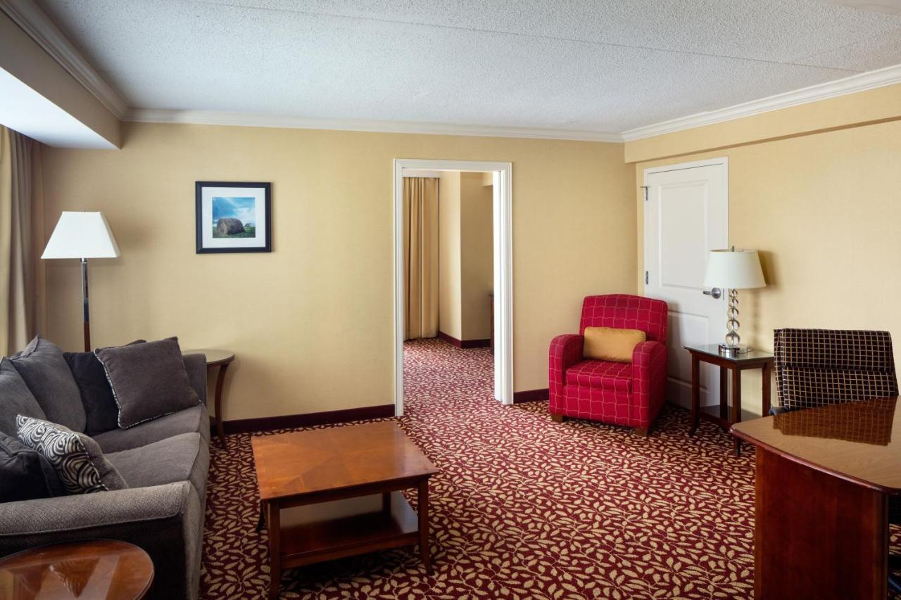 Indianapolis Marriott East Hotell Eksteriør bilde