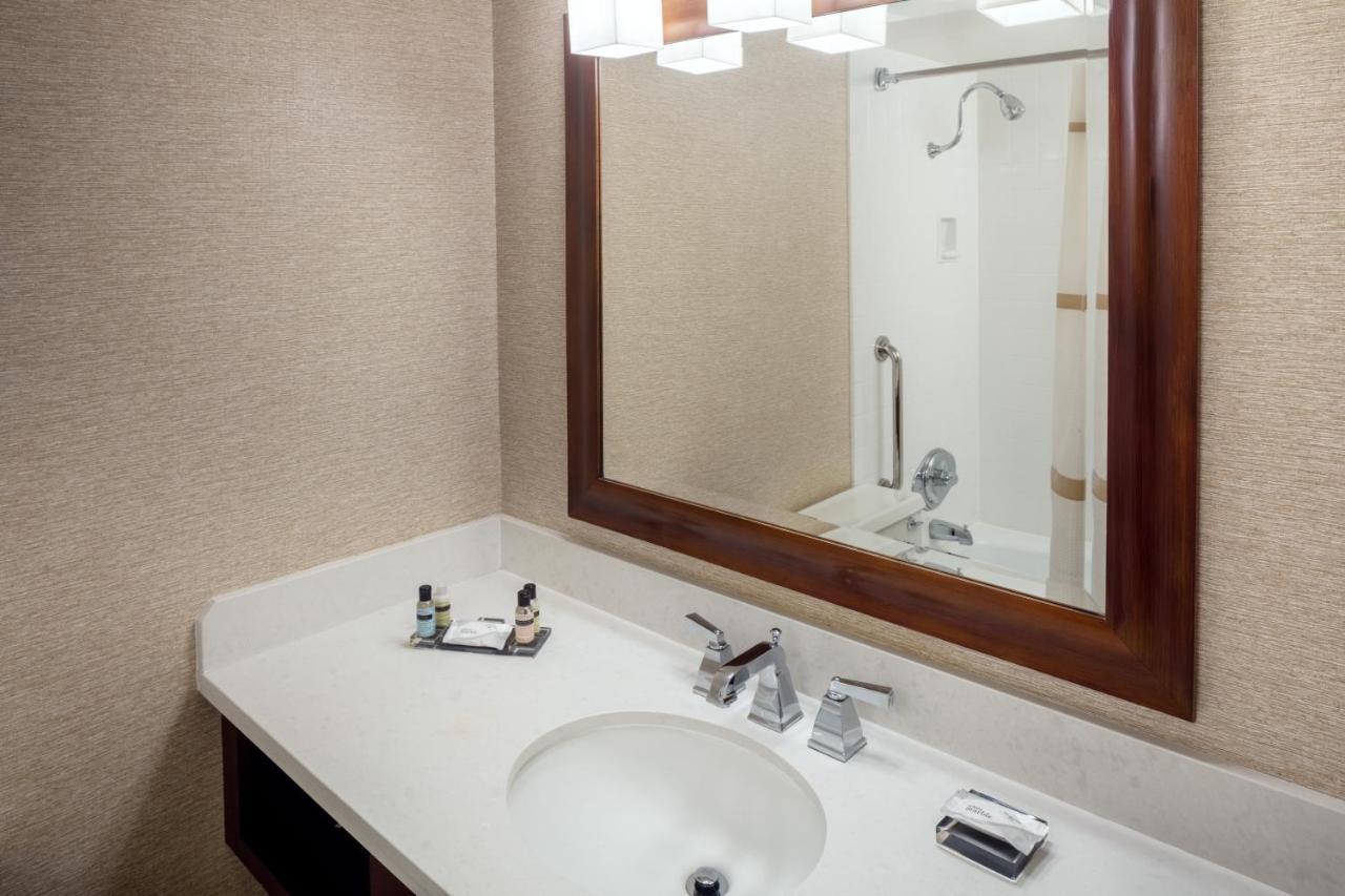 Indianapolis Marriott East Hotell Eksteriør bilde