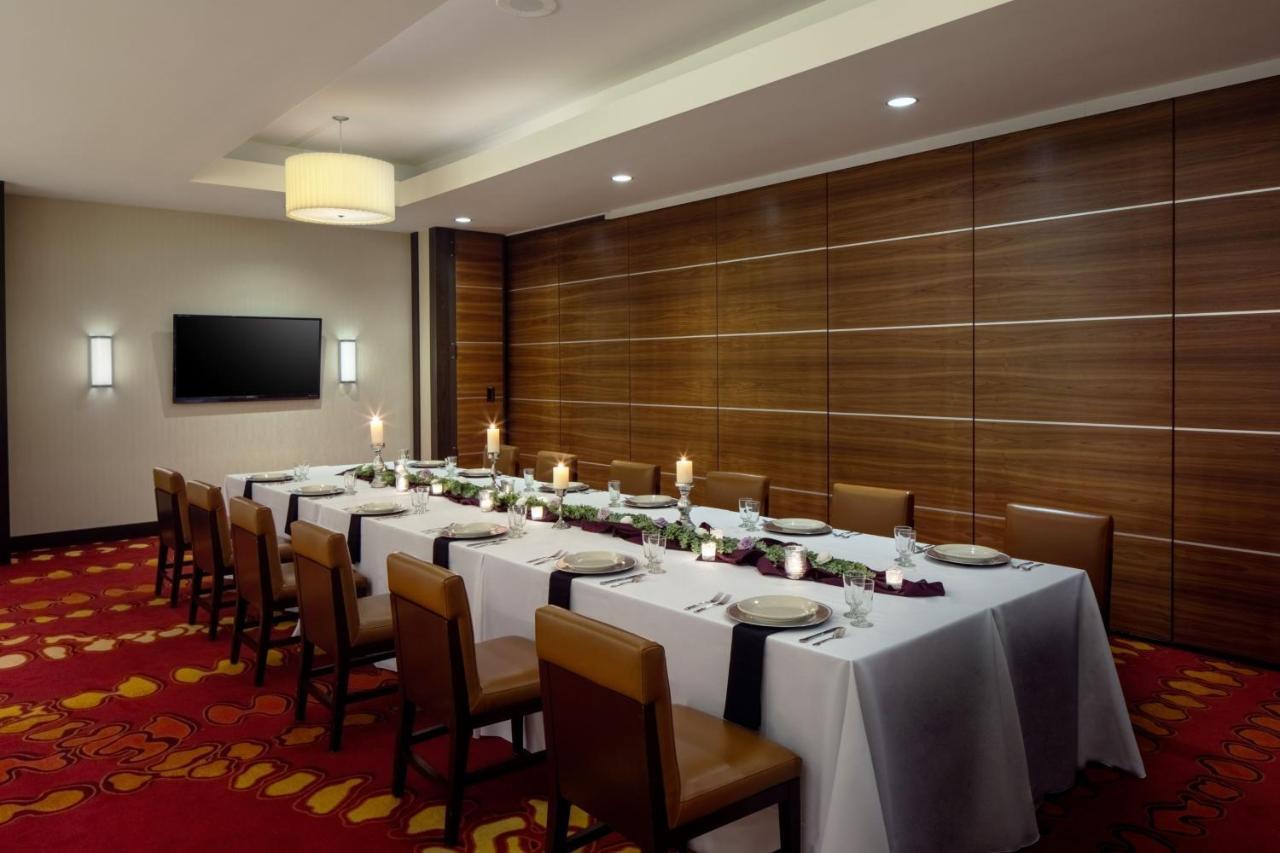 Indianapolis Marriott East Hotell Eksteriør bilde