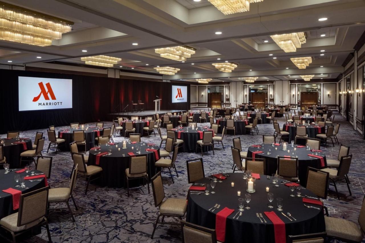 Indianapolis Marriott East Hotell Eksteriør bilde