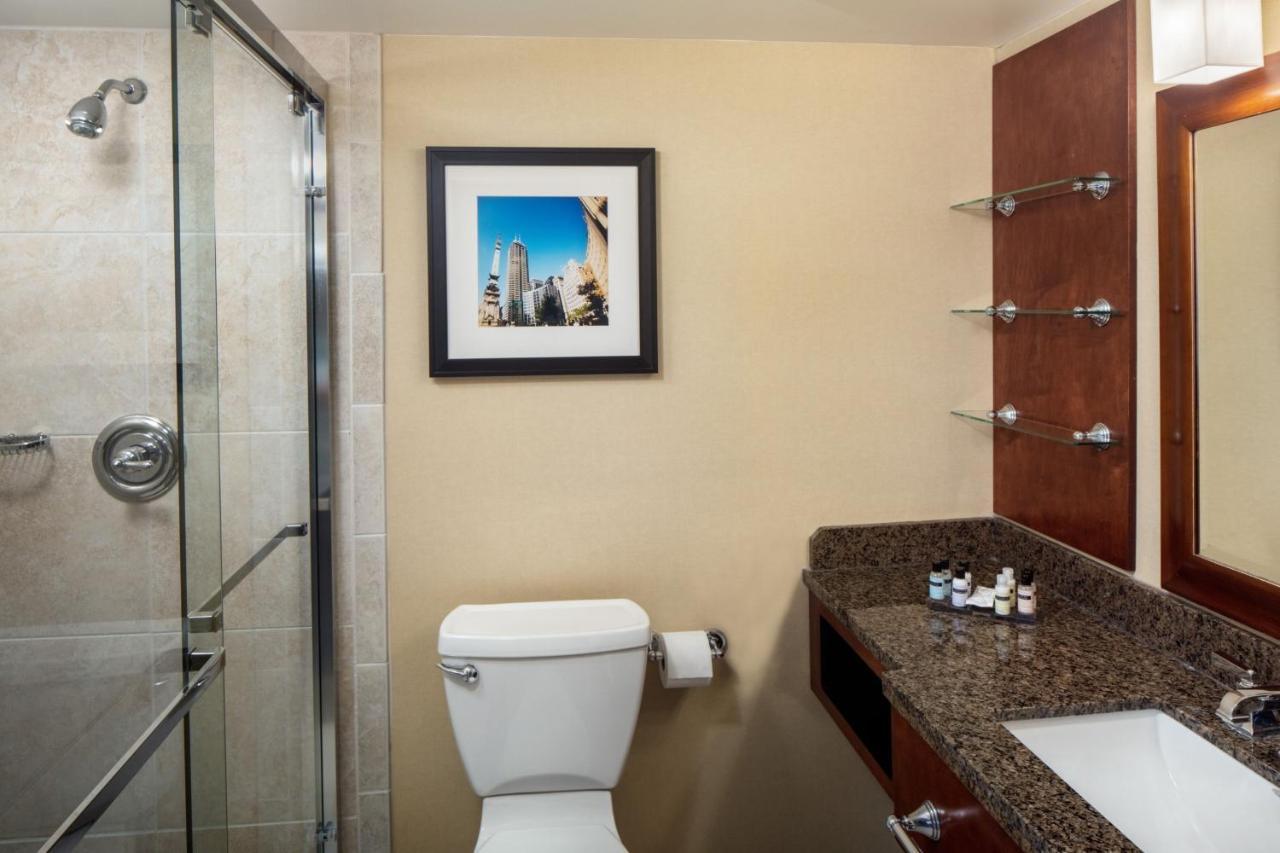 Indianapolis Marriott East Hotell Eksteriør bilde