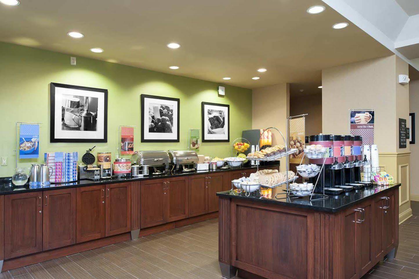 Indianapolis Marriott East Hotell Eksteriør bilde